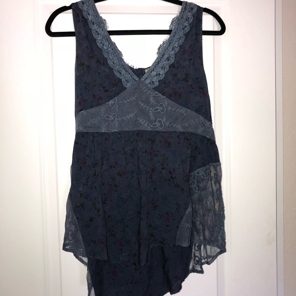 Gimmicks tank with lace detail